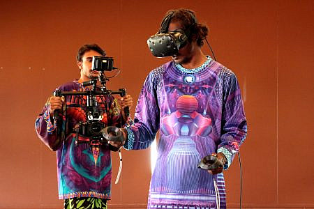 Future-Dreaming-Nelson-Coppin-painting-in-VR-with-Maverick-doing-mixed-reality-recording.-Photography-by-Chynna-Campbell.-c-Sutu-Eats-Flies